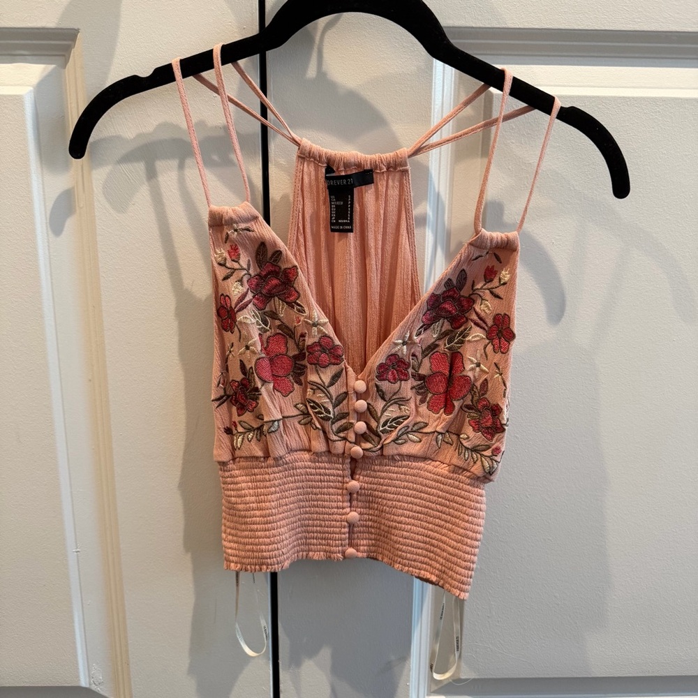 Floral Embroidered Pink Crop Top forever 21
